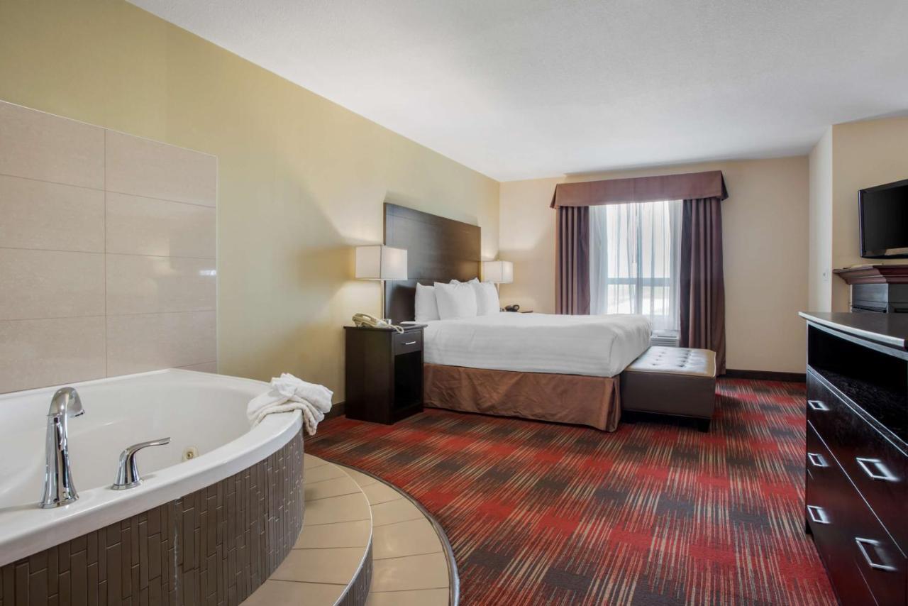 Western & Hotel